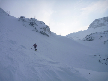 am Ende des Kars, rechts der Griesskogel