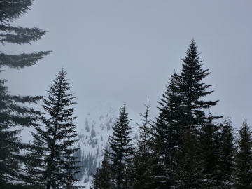 Blick Richung Sonntagshorn, der Gipfel schon in Wolken
