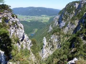 Blick hinunter zum Falken- und Krottensee