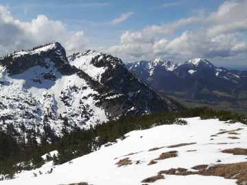 Blick zum Rauschberg, Hochfelln und Hochgern