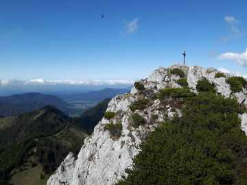 Blick zu den beiden anderen Gipfelkreuzen