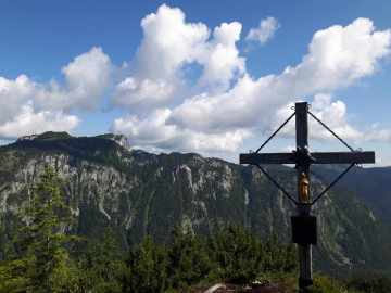 am Hausgrabenkopf, gegenüber die Gurn- und Hörndlwand