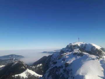 Nebelsuppe im Tal und auf der Linse