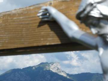Mittlerer Adlerkopf, im Hintergrund die Hörndlwand