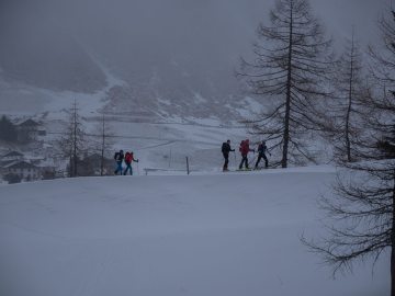 Start bei Schneefall und schlechter Sicht